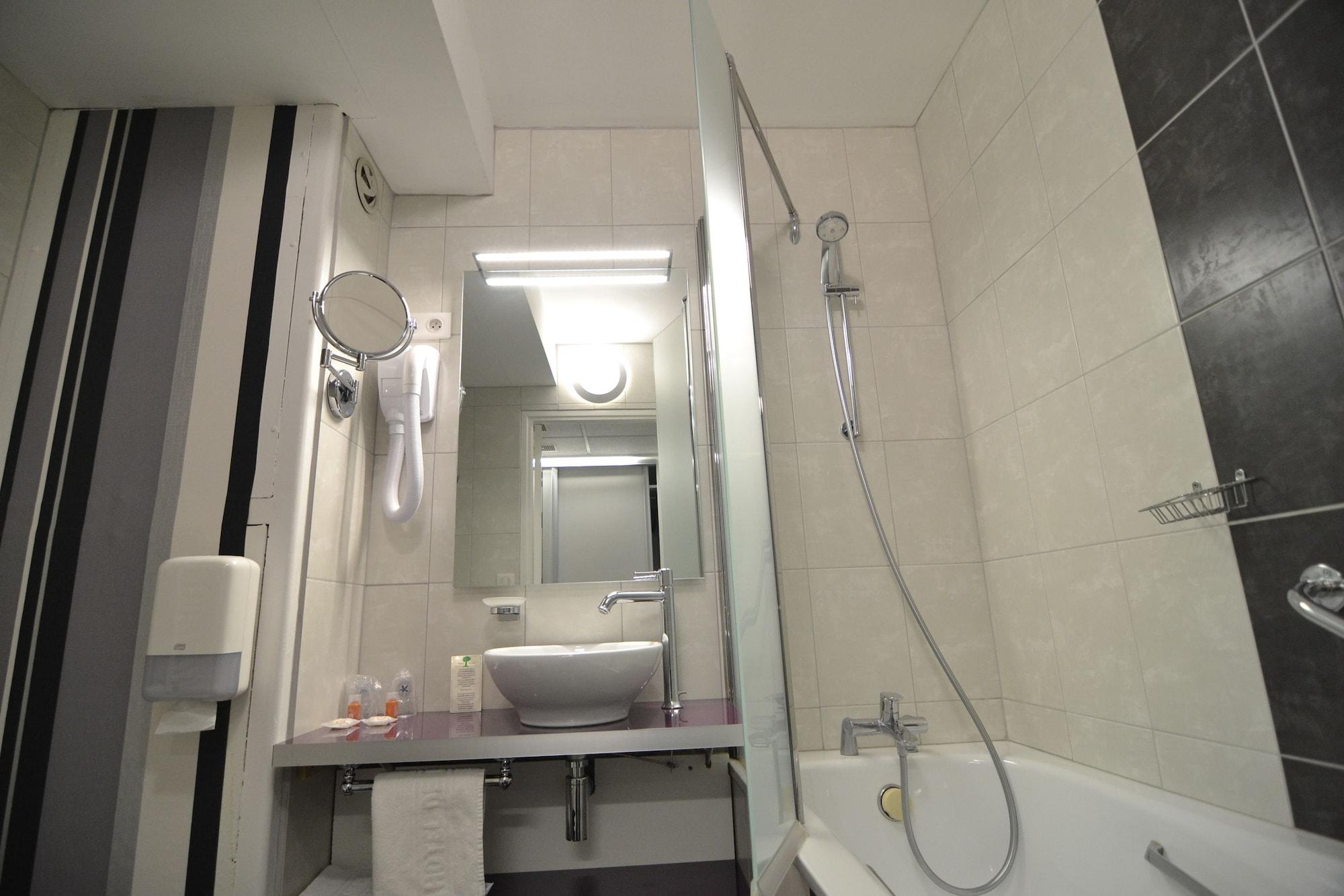 Brit Hotel Cahors - Le France Dış mekan fotoğraf