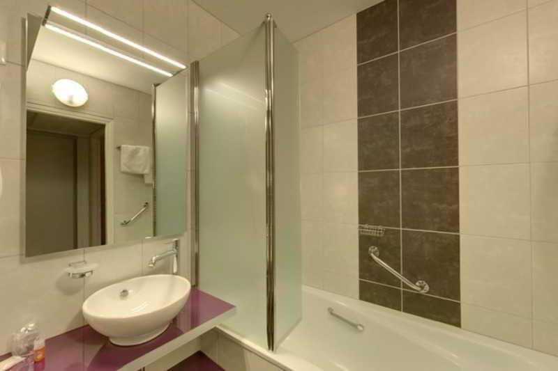 Brit Hotel Cahors - Le France Dış mekan fotoğraf